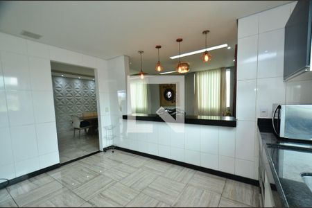 Casa à venda com 340m², 6 quartos e 10 vagas Casa à venda com 340m², 6 quartos e 10 vagasCozinha casa1