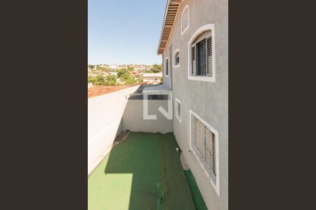 Casa para alugar com 313m², 3 quartos e 3 vagas Casa para alugar com 313m², 3 quartos e 3 vagasQuintal