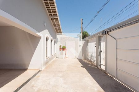 Casa para alugar com 313m², 3 quartos e 3 vagas Casa para alugar com 313m², 3 quartos e 3 vagasGaragem