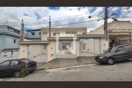 Casa à venda com 90m², 2 quartos e 3 vagasFachada