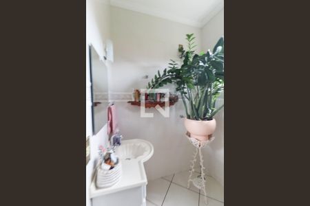 Casa à venda com 234m², 4 quartos e 4 vagas Casa à venda com 234m², 4 quartos e 4 vagasBanheiro