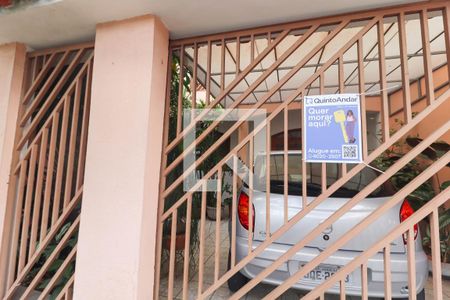 Casa à venda com 234m², 4 quartos e 4 vagas Casa à venda com 234m², 4 quartos e 4 vagasFachada