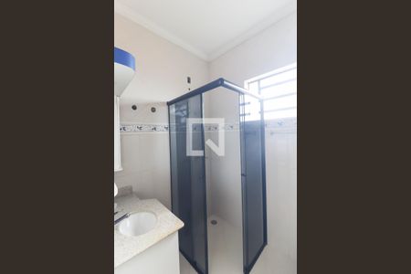 Casa à venda com 234m², 4 quartos e 4 vagas Casa à venda com 234m², 4 quartos e 4 vagasBanheiro