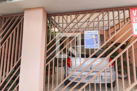 Casa à venda com 234m², 4 quartos e 4 vagas Casa à venda com 234m², 4 quartos e 4 vagasFachada