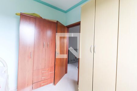 Casa à venda com 234m², 4 quartos e 4 vagas Casa à venda com 234m², 4 quartos e 4 vagasQuarto