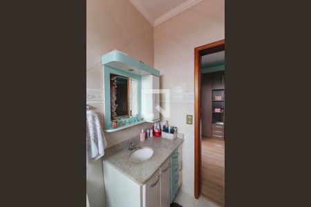 Casa à venda com 234m², 4 quartos e 4 vagas Casa à venda com 234m², 4 quartos e 4 vagasBanheiro