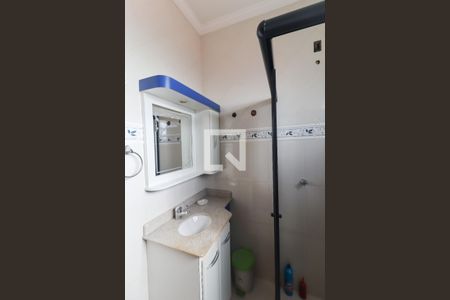 Casa à venda com 234m², 4 quartos e 4 vagas Casa à venda com 234m², 4 quartos e 4 vagasBanheiro