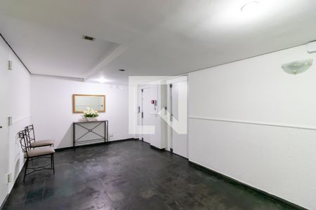 Apartamento à venda com 70m², 3 quartos e 1 vaga Apartamento à venda com 70m², 3 quartos e 1 vagaHall Social