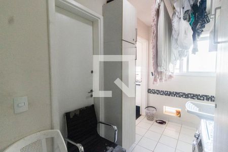 Apartamento à venda com 140m², 3 quartos e 2 vagas Apartamento à venda com 140m², 3 quartos e 2 vagasÁrea de serviço