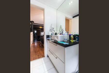 Apartamento à venda com 140m², 3 quartos e 2 vagas Apartamento à venda com 140m², 3 quartos e 2 vagasSuíte