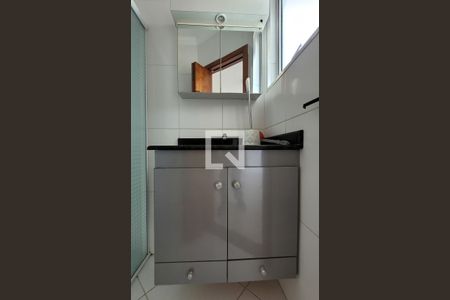 Apartamento à venda com 144m², 2 quartos e 2 vagas Apartamento à venda com 144m², 2 quartos e 2 vagasBanheiro da suíte