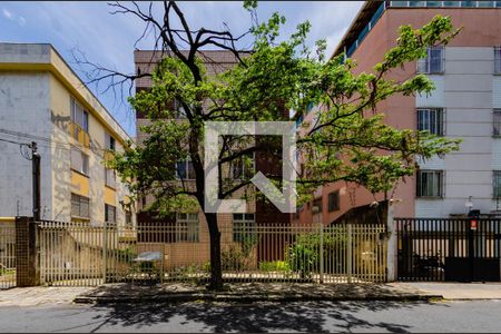 Apartamento para alugar com 79m², 2 quartos e 1 vaga Apartamento para alugar com 79m², 2 quartos e 1 vagaFachada