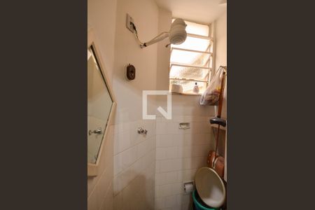 Apartamento à venda com 86m², 4 quartos e sem vaga Apartamento à venda com 86m², 4 quartos e sem vagaBanheiro de serviço