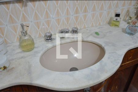 Apartamento à venda com 86m², 4 quartos e sem vaga Apartamento à venda com 86m², 4 quartos e sem vagaBanheiro