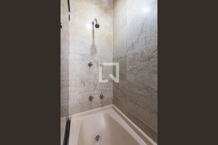 Casa à venda com 250m², 4 quartos e 2 vagasBanheiro Suíte 1