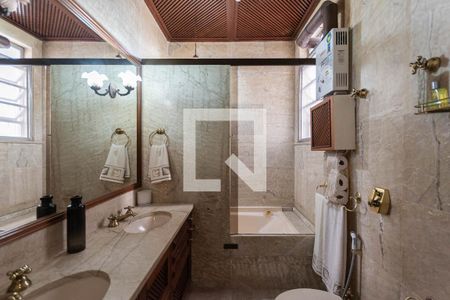 Casa à venda com 250m², 4 quartos e 2 vagasBanheiro Suíte 1