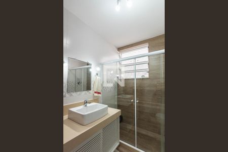 Casa à venda com 250m², 4 quartos e 2 vagasBanheiro