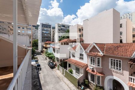 Casa à venda com 250m², 4 quartos e 2 vagasVista