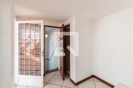 Casa à venda com 250m², 4 quartos e 2 vagasSala terceiro andar
