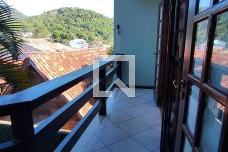 Casa de condomínio à venda com 527m², 4 quartos e 3 vagas
