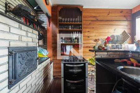 Casa à venda com 300m², 1 quarto e 10 vagas Casa à venda com 300m², 1 quarto e 10 vagasCozinha e Área da Churrasqueira