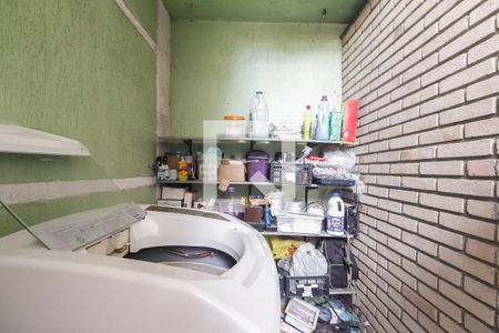 Casa à venda com 300m², 1 quarto e 10 vagas Casa à venda com 300m², 1 quarto e 10 vagasÁrea de Serviço