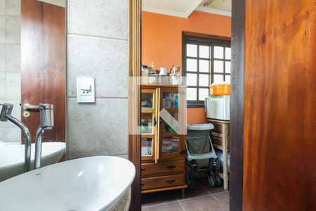 Casa à venda com 300m², 1 quarto e 10 vagas Casa à venda com 300m², 1 quarto e 10 vagasBanheiro 2