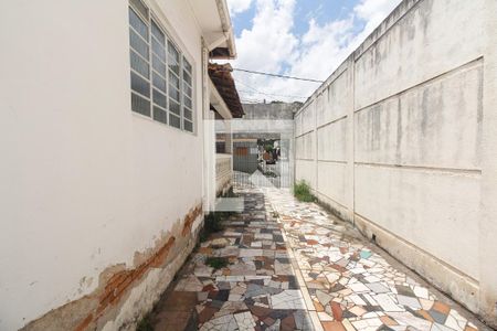 Casa à venda com 300m², 1 quarto e 10 vagas Casa à venda com 300m², 1 quarto e 10 vagasGaragem
