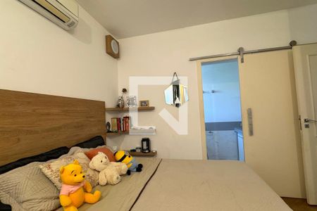 Casa de condomínio à venda com 500m², 4 quartos e 4 vagasSuíte 3