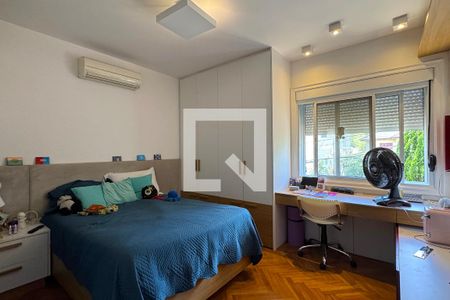 Casa de condomínio à venda com 500m², 4 quartos e 4 vagasSuíte 2