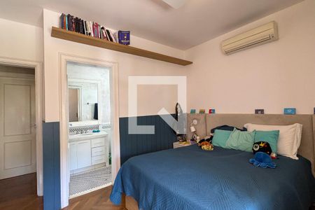 Casa de condomínio à venda com 500m², 4 quartos e 4 vagasSuíte 2