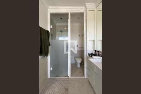 Casa de condomínio à venda com 500m², 4 quartos e 4 vagasBanheiro da Suíte 1