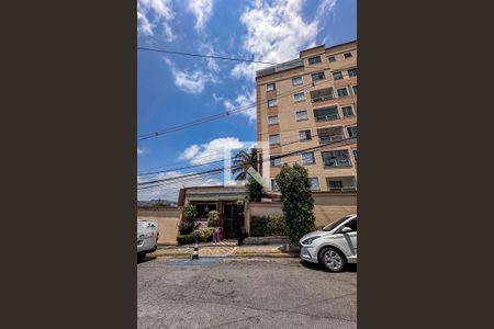 Apartamento à venda com 73m², 3 quartos e 1 vaga Apartamento à venda com 73m², 3 quartos e 1 vagaFachada e portaria