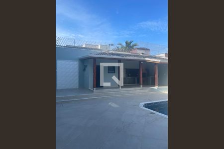 Casa de condomínio à venda com 320m², 3 quartos e 4 vagas Casa de condomínio à venda com 320m², 3 quartos e 4 vagasÁrea Gourmet