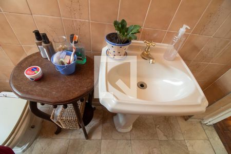 Casa à venda com 140m², 3 quartos e 2 vagas Casa à venda com 140m², 3 quartos e 2 vagasBanheiro 2