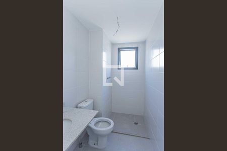 Apartamento à venda com 80m², 2 quartos e 1 vagaBanheiro suite 1