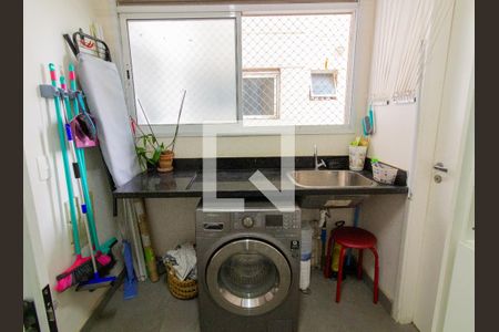 Apartamento à venda com 129m², 4 quartos e 2 vagas Apartamento à venda com 129m², 4 quartos e 2 vagasÁrea de Serviço