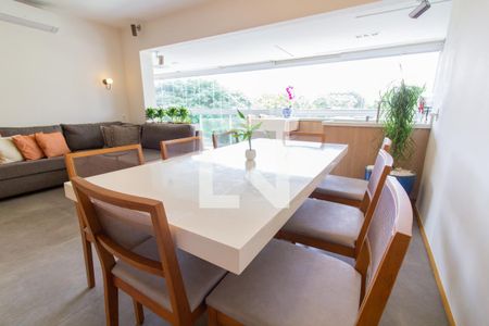 Apartamento à venda com 129m², 4 quartos e 2 vagas Apartamento à venda com 129m², 4 quartos e 2 vagasCopa