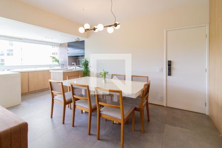 Apartamento à venda com 129m², 4 quartos e 2 vagas Apartamento à venda com 129m², 4 quartos e 2 vagasCopa