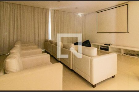 Apartamento à venda com 129m², 4 quartos e 2 vagas Apartamento à venda com 129m², 4 quartos e 2 vagasCinema