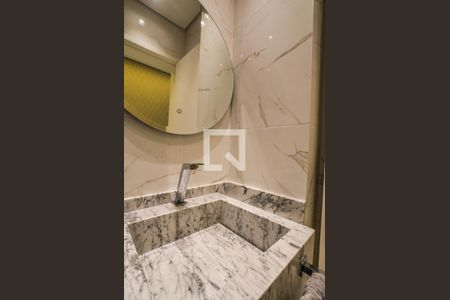 Apartamento à venda com 345m², 3 quartos e 6 vagas Apartamento à venda com 345m², 3 quartos e 6 vagasLavabo