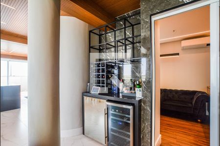 Apartamento à venda com 345m², 3 quartos e 6 vagas Apartamento à venda com 345m², 3 quartos e 6 vagasSala 2