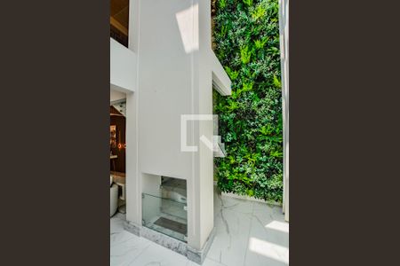 Apartamento à venda com 345m², 3 quartos e 6 vagas Apartamento à venda com 345m², 3 quartos e 6 vagasDetalhe Sala