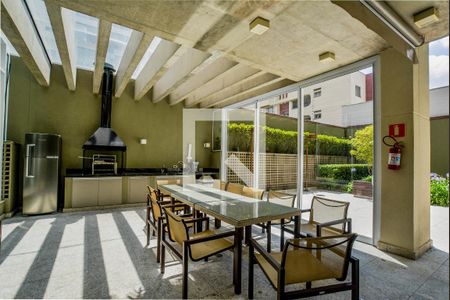 Apartamento à venda com 345m², 3 quartos e 6 vagas Apartamento à venda com 345m², 3 quartos e 6 vagasÁrea comum - Churrasqueira