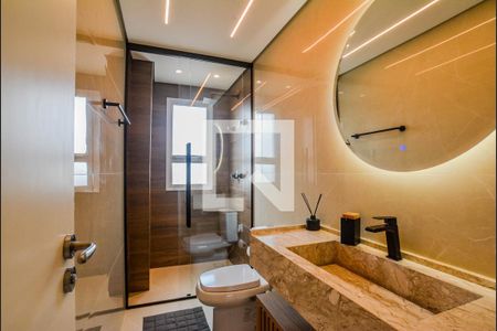 Apartamento à venda com 345m², 3 quartos e 6 vagas Apartamento à venda com 345m², 3 quartos e 6 vagasBanheiro Corredor