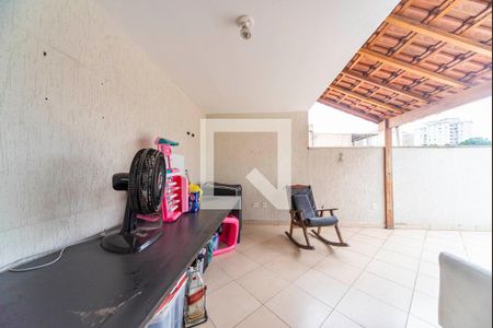 Apartamento à venda com 100m², 2 quartos e 1 vagaCobertura