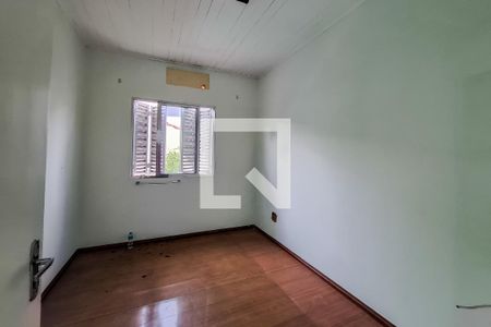 Casa à venda com 559m², 8 quartos e 4 vagas Casa à venda com 559m², 8 quartos e 4 vagasQuarto 5