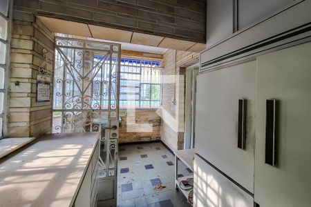 Casa à venda com 559m², 8 quartos e 4 vagas Casa à venda com 559m², 8 quartos e 4 vagasCozinha