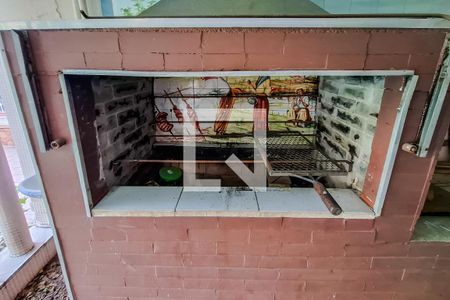 Casa à venda com 559m², 8 quartos e 4 vagas Casa à venda com 559m², 8 quartos e 4 vagasÁrea Externa