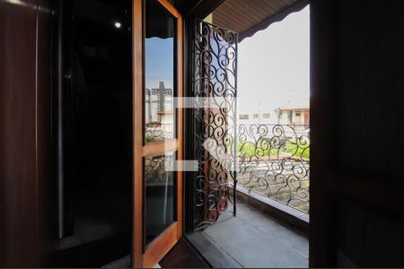 Casa à venda com 300m², 3 quartos e 3 vagas Casa à venda com 300m², 3 quartos e 3 vagasVaranda da suíte